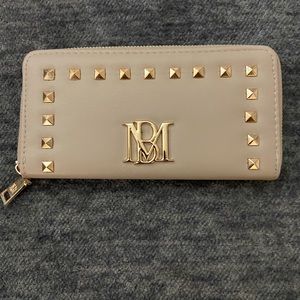 Women’s (or teens) Wallet or Pocketbook.